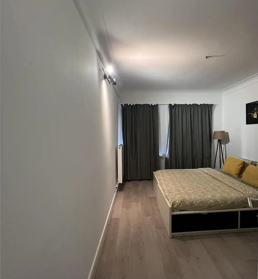 Stunning Suite In Antuérpia Apartamento